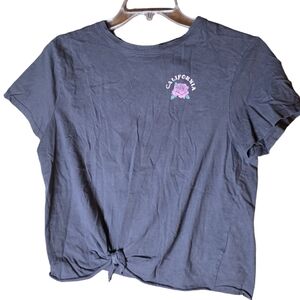 Vibe N’ California Graphic Tie-Front Tee Size L